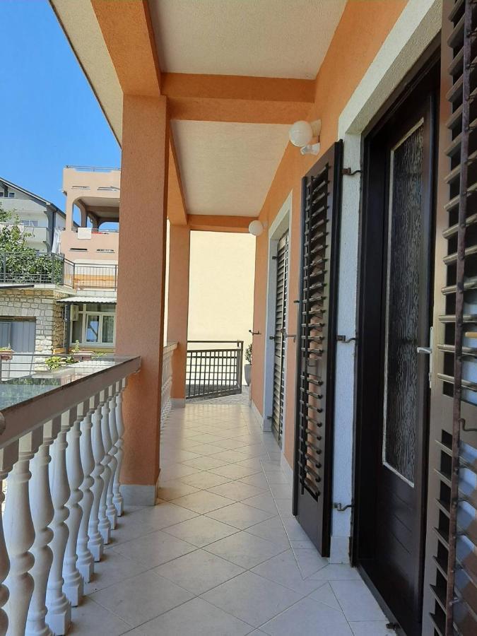 Apartments Grozdana Crikvenica Exteriör bild